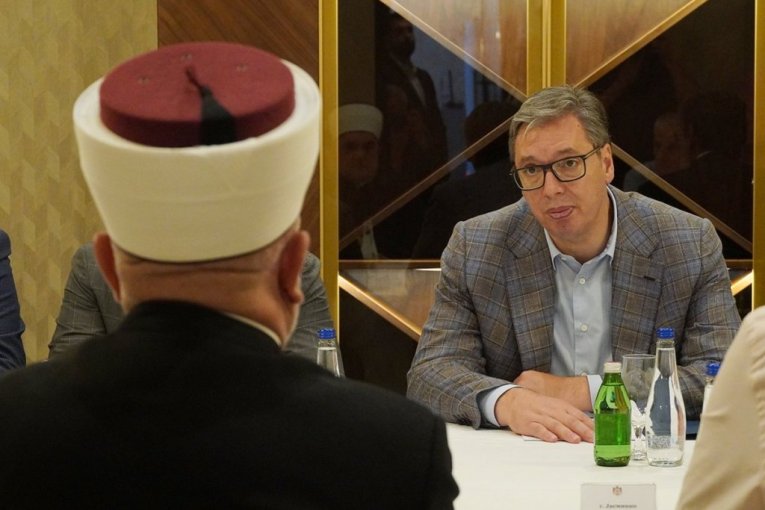 SNAŽNA PORUKA VUČIĆA BOŠNJACIMA: Srbi sa njima žele mnogo više od prijateljstva! (FOTO)