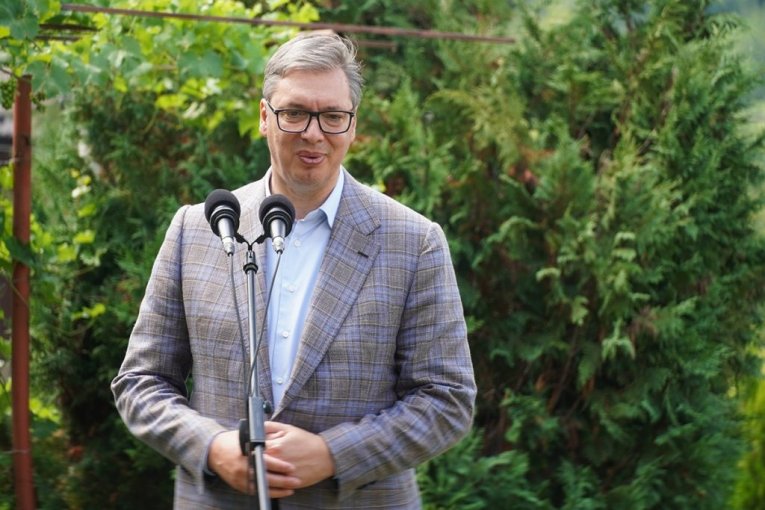 "SRBIJA JE NJENA DRUGA KUĆA, OVDE VIŠE NIJE GOST!" Vučić na oproštajnom prijemu kineske ambasadorke Čen Bo (FOTO)