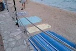 UZURPATORIMA PLAŽE ODZVONILO Inspekcija u Tivtu uklanjala peškire kojima turisti "rezervišu" mesto, kazne drakonske - evo koliko iznose!