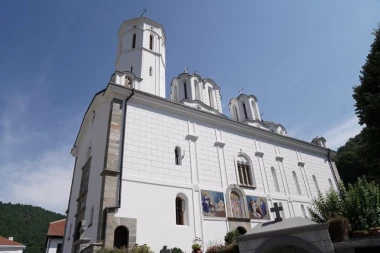 DEVET I PO VEKOVA MANASTIRA SVETOG PROHORA PČINJSKOG: Ova svetinja povezana je sa velikim srpskim vladarima (FOTO)