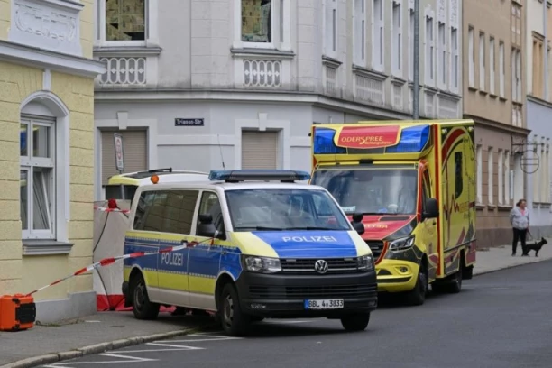 NEVIĐENA TRAGEDIJA: Otac ušao u kuću i zatekao MRTVU PORODICU! Supruga i sinovi imali su ubodne rane, zna se i ko je ubica!