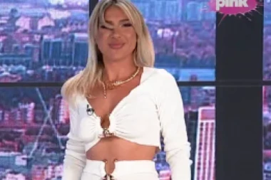 JOVANA JEREMIĆ NAPRAVILA ŠOU U JUTARNJEM PROGRAMU: Preuzela pevačici scenu, pa započela vruć ples!