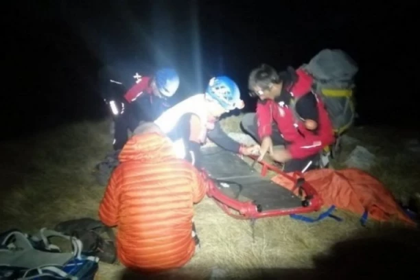 DVE DEVOJKE NESTALE NA DURMITORU: Gorska služba spasavanja oka nije sklopila, nema im ni traga ni glasa