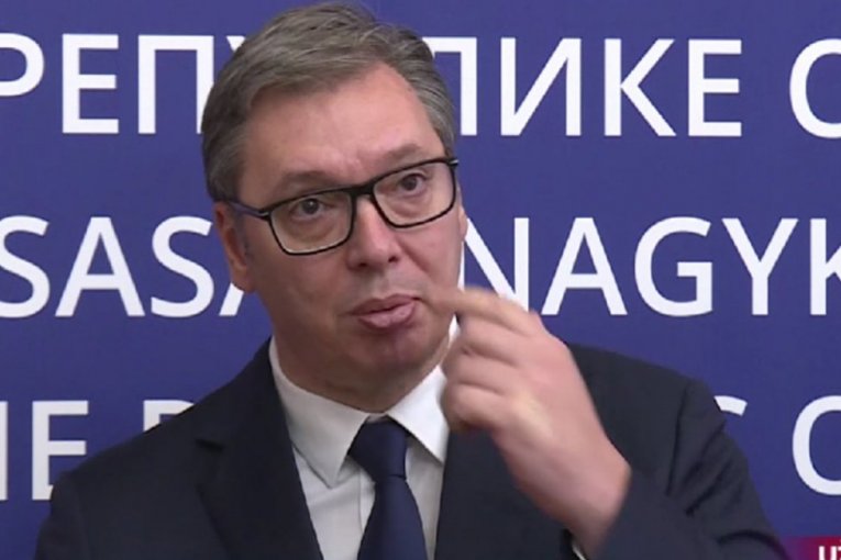 "RAZGOVARALI SMO SA TAKEROM KARLSONOM! BIO JE ZANIMLJIV RAZGOVOR!" Vučić: Video sam da je izazvalo veliku pažnju ljudi iz naše ambasade!