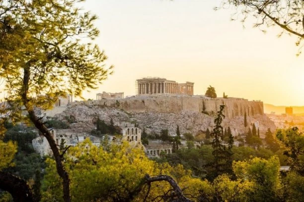 GRCI NAŠLI JOŠ JEDAN NAČIN DA DERU TURSITE! Uveli privatne posete Akropolju! ŠTA MISLITE, KOLIKO TO KOŠTA!?