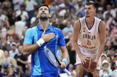 NOVAK POSLAO LJUBAV BORIŠI: Đoković okačio fotku na kojoj se vidi kako pokvareni Omot namerno udara Simanića (FOTO)