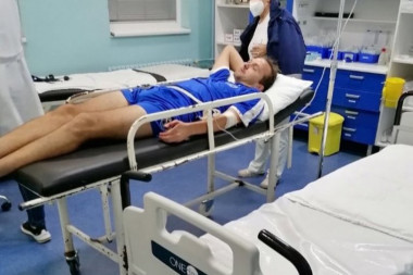 JEZIVA POVREDA MLADOG FUDBALERA: Hitno je podvrgnut hirurškoj intervenciji! (FOTO GALERIJA)