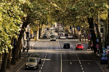 ZABRANA NOĆNE VOŽNJE, NOVI KAZNENI BODOVI: Stižu REVOLUCIONARNE promene u saobraćaju, da li ovo čeka i Srbiju?