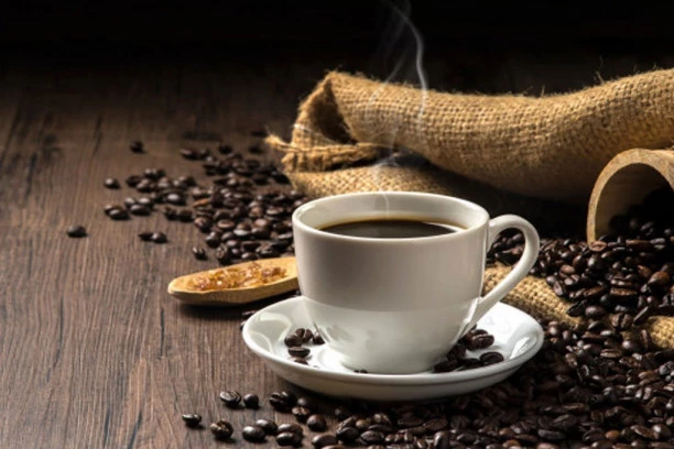 PRODAVCI U STRAHU OD PADA PRODAJE: Evo kako nove cene kafe utiču na tržište!
