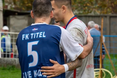 PRAZNIK FUDBALA NA VAŠARIŠTU: Fudbaleri Titela i Borca su učinili sve da mnogobrojna publika ode zadovoljna sa stadiona! (FOTO GALERIJA) (VIDEO)