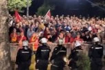 PROTEST ISPRED SKUPŠTINE CRNE GORE! Zasmetao im izbor Andrije Mandića za predsednika!