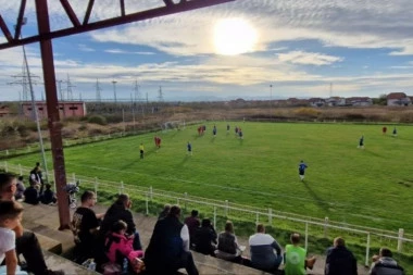 SPEKTAKULARAN NIŽELIGAŠKI FUDBAL U GRČICI: Domaćin očitao fudbalsku lekciju Brezopoljcima, bilo posla i za policiju! (FOTO GALERIJA, VIDEO)