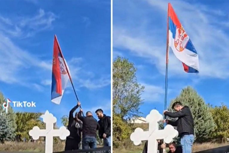 SRPSKA TROBOJKA SE OPET PONOSNO VIJORI U ORAHOVCU! Ekstremisti je spalili, danas postavljena nova!