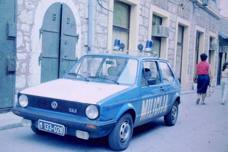 POLIO MU DEVOJKU VISKIJEM, PA GA IZREŠETAO! Najpoznatiji okršaj u beogradskom kazinu prepričava se tri decenije kao epska pesma!