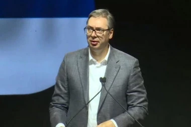 NEMOGUĆE JE KOMENTARISATI SVE LAŽI O SRBIJI: Vučić se osvrnuo na besmisao uklanjanja spomen ploče srpskim vojnicima