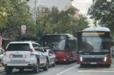 ČOVEK JE UMRO! Jeziva scena u autobusu u Beogradu!