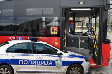 POGLEDAJTE DETALJAN SPISAK! SUTRA SE ZATVARA POLA BEOGRADA: Menja se saobraćaj na čak 69 linija, zbog jedne manifestacije! Centar će biti u BLOKADI!