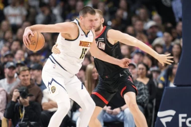 FANTASTIČNI NIKOLA RUŠI GRANICE: Jokić ISPISAO ISTORIJU NBA lige!