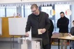 SRBIJA POSLE PRAZNIKA IDE NA REFERENDUM? Glasaće se o poverenju predsedniku Vučiću, poslanici SNS pokreću inicijativu!