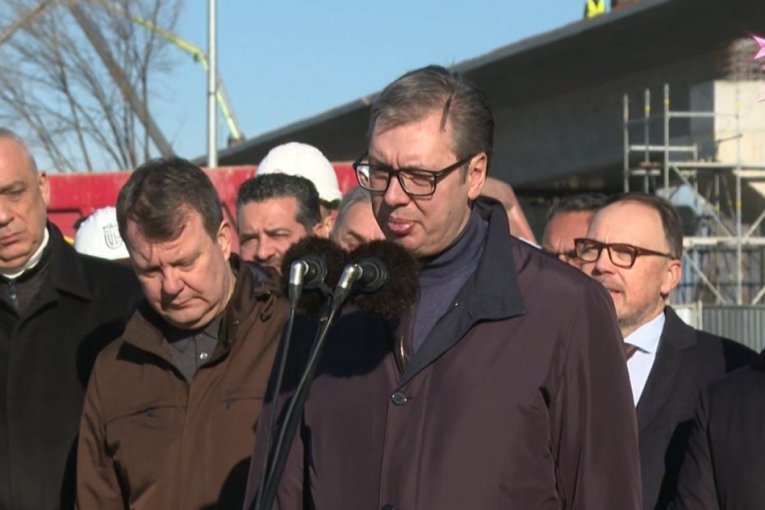 VUČIĆ O IZBORIMA: Ja poštujem svaki glas - Tih 900.000 koje su dobili predstavnici bivšeg režima, ali moram i ovih 1.800.000 ljudi na drugoj strani