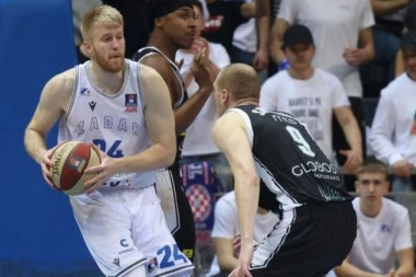 SENZACIJA U HRVATSKOJ! Zadar ŠOKIRAO Partizan! Crno-beli sve dalje od “pol pozicije”! (VIDEO)