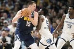 DENVEROVA ŠESTA U NIZU! Monstruozni Jokić TRIPL-DABLOM ukrotio Grizlije i ISPISAO rekord NBA lige! (VIDEO)