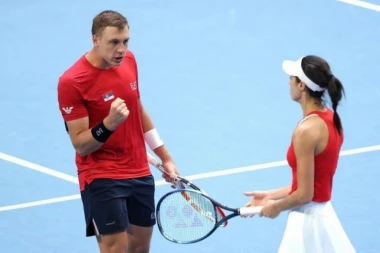 HAMAD I OLGA POKORILI ČEHE, PA "PECNULI" DOMAĆINE: Srbija ima BOLJE navijače od Australije!