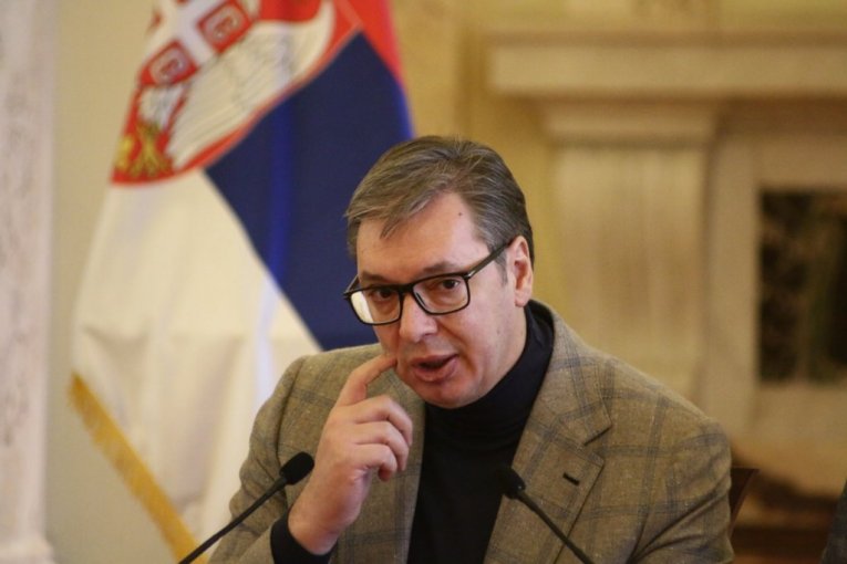 "NE SME DA POSTOJI NIJEDNA GRUPA NAORUŽANIH ALBANACA NA KIM, A ONI NAPRAVIŠE VOJSKU!" Vučić u obilasku Dežurnog operativnog centra VBA: Sve ovo rade ILEGALNO!