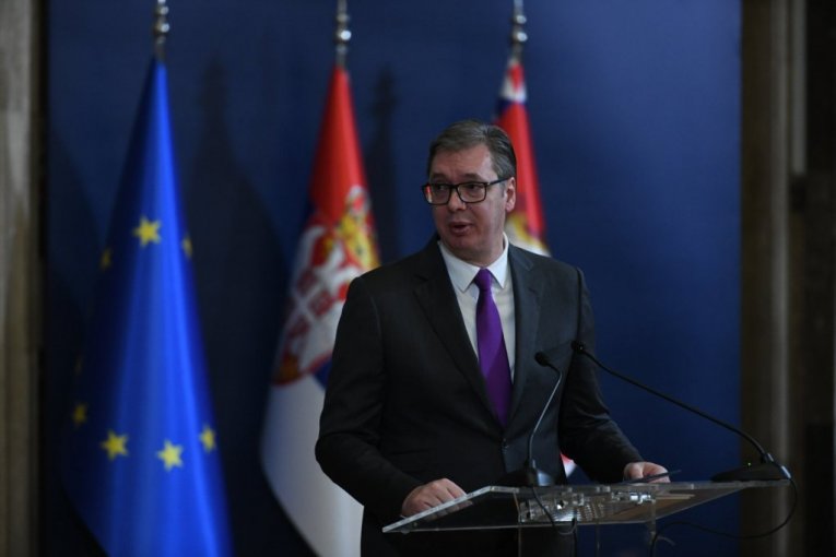 VAŽNA OBJAVA PREDSEDNIKA VUČIĆA! Država daje 25.000 dinara jednokratno za obolele od retkih bolesti, a stiže još pomoći!