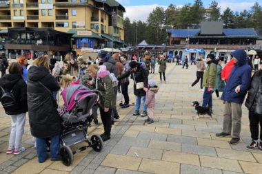 NA SRED KRALJEVOG TRGA OTEO ŽENI TORBU: Unutra se nalazili novac i dokumenta!