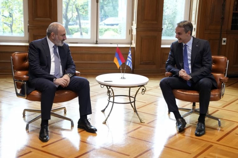 JOŠ JEDAN KORAK DALJE OD RUSIJE: Micotakis obećao Jermeniji pomoć pri orijentaciji ka Zapadu