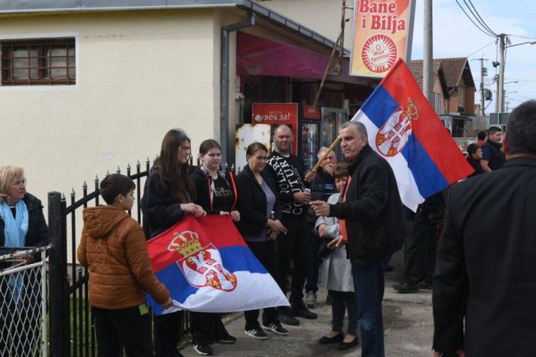 "NEKAD SE RADILO ZA 20.000, SADA ZA 80.000 DINARA!" S nestrpljenjem se očekuje Vučićev dolazak u Pambukovicu: Nijedan predsednik nam nije došao od 1941. godine!