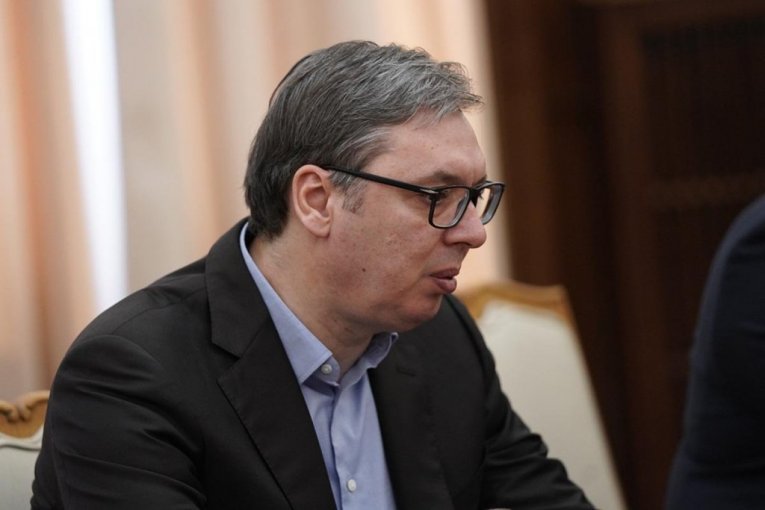 "MOJE SRCE, ENERGIJU, GLAVU, IDEJU NE MOGU DA POBEDE" Oglasio se predsednik Vučić na društvenim mrežama (VIDEO)