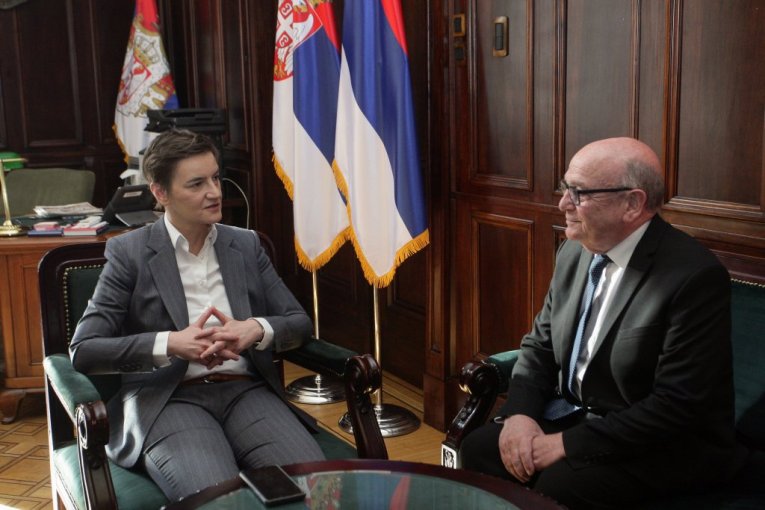 BRNABIĆ SE SASTALA SA STJUARTOM PIČOM: Razgovarali o Kosmetu, preporukama ODIHR, saradnji...