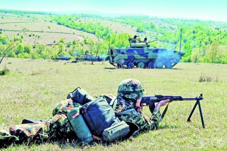 POGLEDAJTE AKCIJU VOJSKE SRBIJE: Spektakularni prikaz na Pešteru (VIDEO)