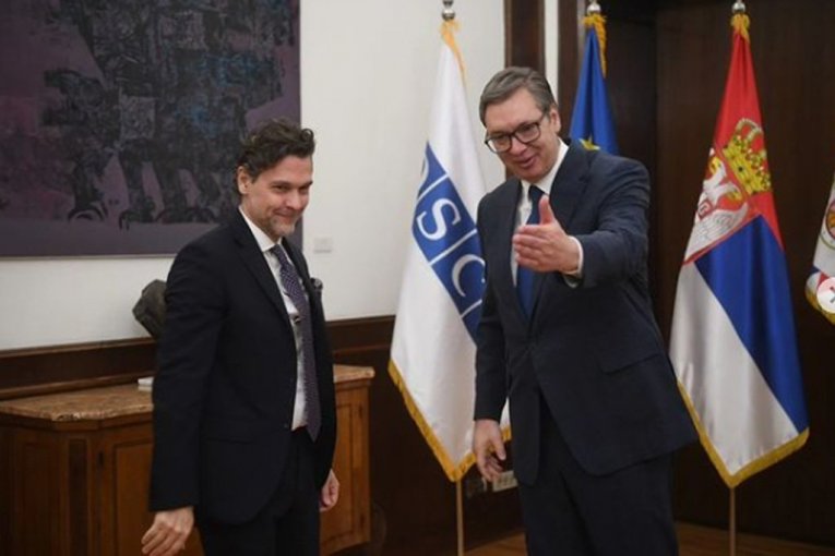 "OTVOREN RAZGOVOR O PREPORUKAMA ZA UNAPREĐENJE IZBORNOG PROCESA"! Vučić primio Matea Mekačija! (FOTO)