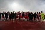 EMOTIVNI TRENUTAK NA MARAKANI: Pogledajte dirljiv gest fudbalera Crvene zvezde! (FOTO)