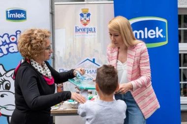 TRADICIONALNA IMLEKOVA USKRŠNJA DONACIJA MOJA KRAVICA PROIZVODI DECI IZ USTANOVA BEZ RODITELJSKOG STARANJA