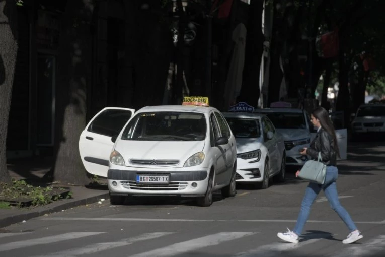 SVI TAKSIJI U BEOGRADU BIĆE BELE BOJE: Nova pravila važe za sve, a kazne su PAPRENE