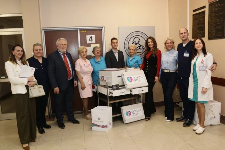 HUMANA SRCA: Fondacija pod ovim nazivom i mladi pisac Đorđe Mitrović realizovali akciju i donirali medicinsku opremu! (FOTO)