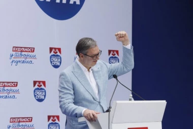 POZIVAM VAS DA IZAĐETE NA IZBORE DA POKAŽEMO DA SRBIJA ZNA DA BIRA SVOJU BUDUĆNOST! Vučić: Hvala vam na ogromnoj podršci i snazi! (FOTO/VIDEO)