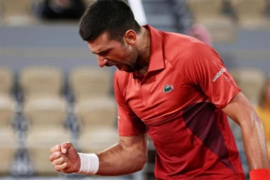 GRANICE SU JOŠ JEDNOM POMERENE: Novak srušio Italijana i stigao na korak od novog rekorda! Đoković šalje Federera u istoriju!