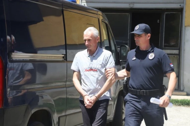 "NE GRIZE ME SAVEST" Srđan Janković osumnjičen za ubistvo Danke Ilić (2) proveo tri sata u tužilaštvu, odgovarao na više od sto pitanja