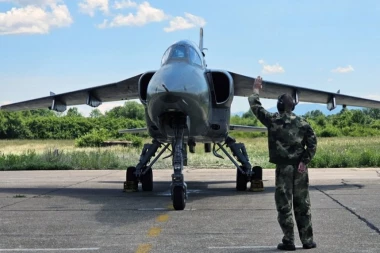 VOJSKA SRBIJE DEMONSTRIRA SVOJE SPOSOBNOSTI! U toku borbena obuka na jurišnim avionima "Orao" (FOTO)