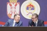 “SRBIJA NIKAD NECE OSTAVITI REPUBLIKU SRPSKU NA CEDILU” Predsednik Vučić: Molim vas sve da se borimo za mir, a za jedinstvo smo se već izborili danas!
