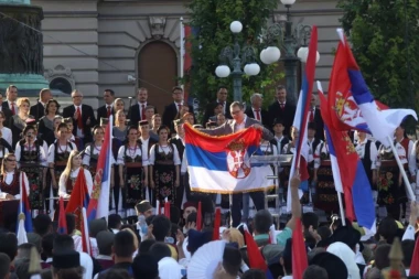 "SANJAO SAM JE DANIMA I NOĆIMA..."! Vučić raširio zastavu Srbije iz UN!