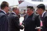 PUTIN I KIM RAZMENILI POKLONE: Lider Severne Koreje dobio LUKSUZNI AUTOMOBIL, a pravo je iznenađenje šta je darovao ruskom predsedniku!