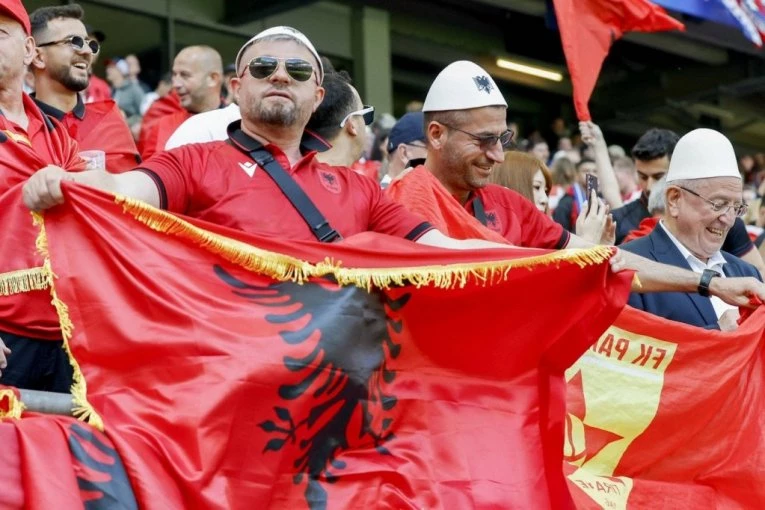 NAPOKON SU ALBANCI KAŽNJENI ZA SKANDIRANJE "UBIJ SRBINA"! UEFA rešila da ih prevaspita