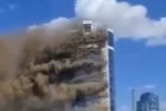 HITNA EVAKUACIJA! GORI PONOS PRESTONICE! Zgrada u plamenu! Buknulo na 26. spratu, izgorelo 180 kvadratnih metara objekta! (FOTO/VIDEO)