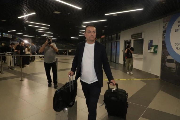 ŠURBATOVIĆ: IDEM IZ SAVEZA! Prva izjava generalnog sekretara nakon dolaska u Beograd: "Zabrinut sam za naš fudbal!" (VIDEO)